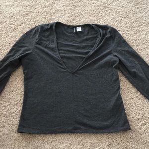 Low cut long sleeve shirt